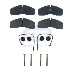 BRAKE PAD SET E11 C/W F/KIT & W